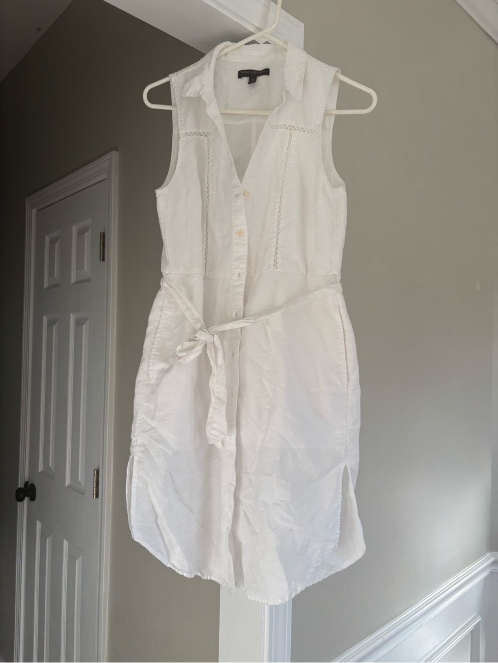 Banana Republic Factory White Sleeveless Button-Front Midi Dress with Tie